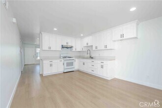 Building Photo - 8665 Trask Ave