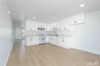 Building Photo - 8665 Trask Ave