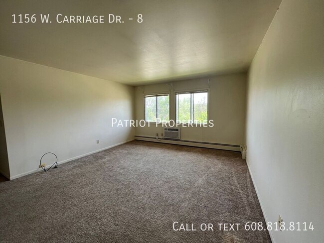 Foto del edificio - 2 bedroom/ 1 bath apartment in Whitewater, WI