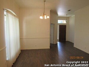 Foto del edificio - 9415 Pine Arbor