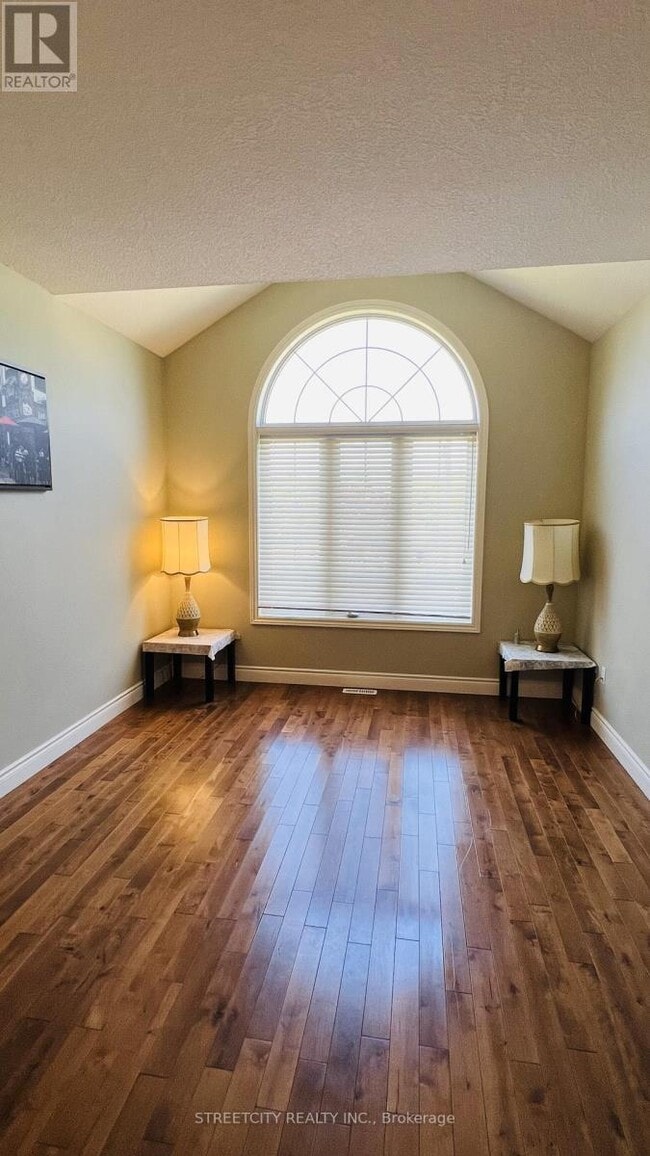 Building Photo - 1465 PRIVET Pl