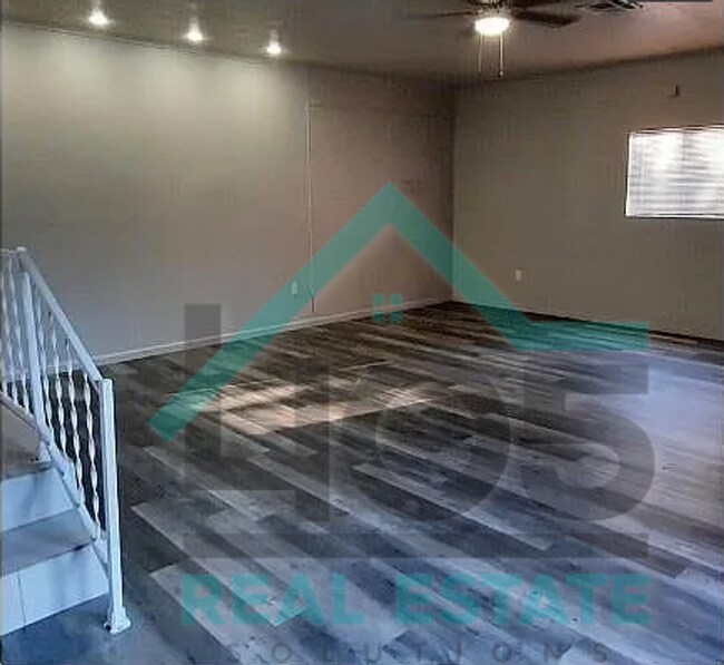 Foto del edificio - 3 Bedroom MWC w/Flex room!