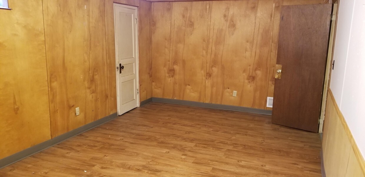 Foto principal - 508 Jefferson St S