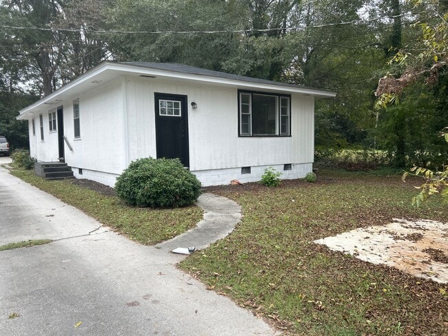 Building Photo - 610 Hunter St