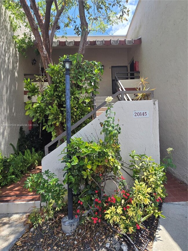 Building Photo - 20145 NE 3rd Ct
