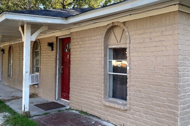 Foto del edificio - 9325 Kentshire Dr