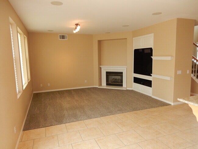 Building Photo - 24026 Via Cresta