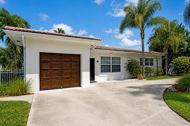 Foto del edificio - 2031 Pleasant Dr