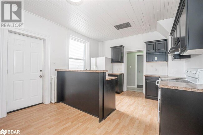Building Photo - 3766 Simcoe County Rd 27
