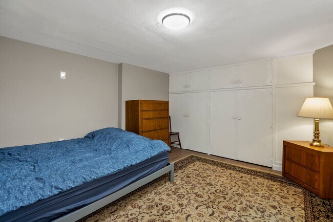 Foto del edificio - 1136 Prospect St - Furnished or Unfurnished!
