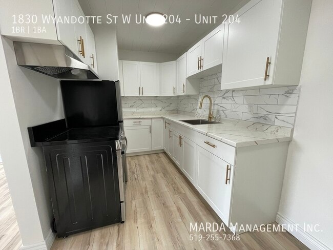 Photo du bâtiment - UPDATED 1 BED/1 BATH APT WEST WINDSOR + HY...