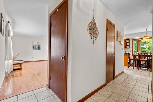 Building Photo - 21 Lyda Dr