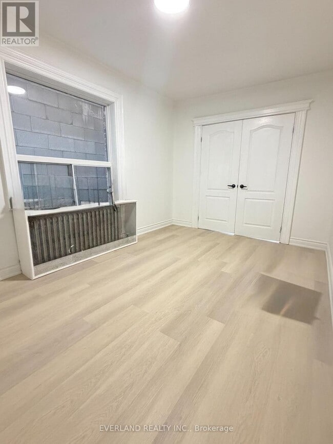 Building Photo - 247 Belgravia Ave