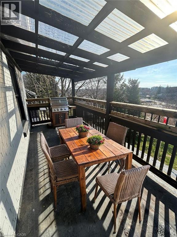 Building Photo - 12 Benjamin St