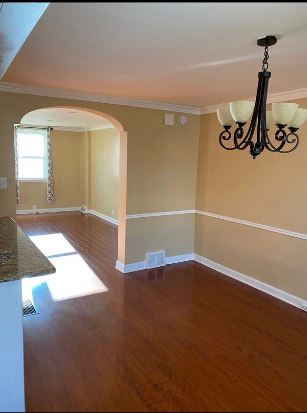 Foto principal - 6836 Oakland St