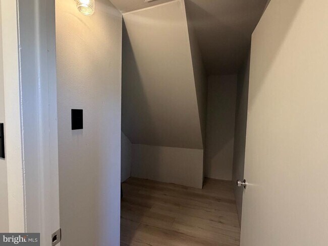 Foto del edificio - 1048 Gray Ave