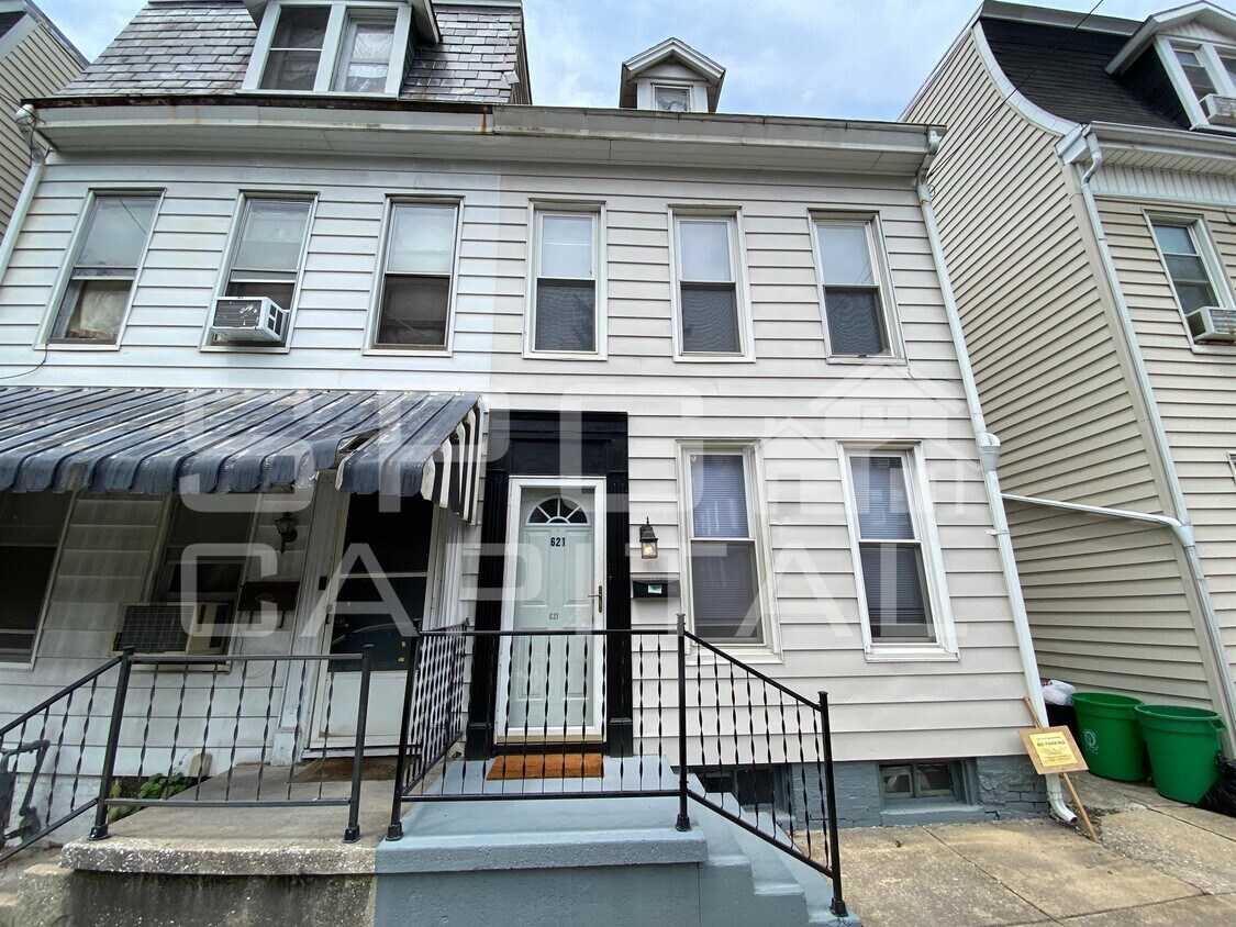 Foto principal - 621 W Philadelphia St
