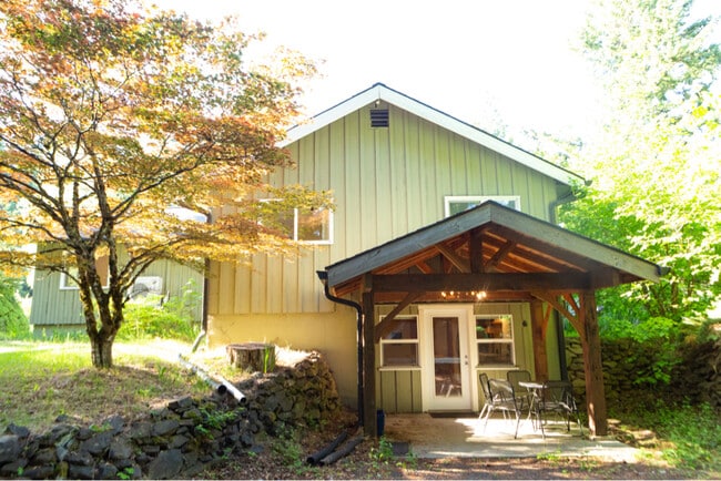 Building Photo - 1002 Jessup Rd