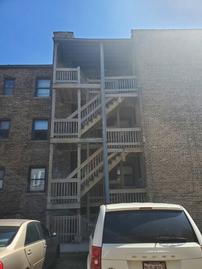 Foto del edificio - 7331 S Yale Ave