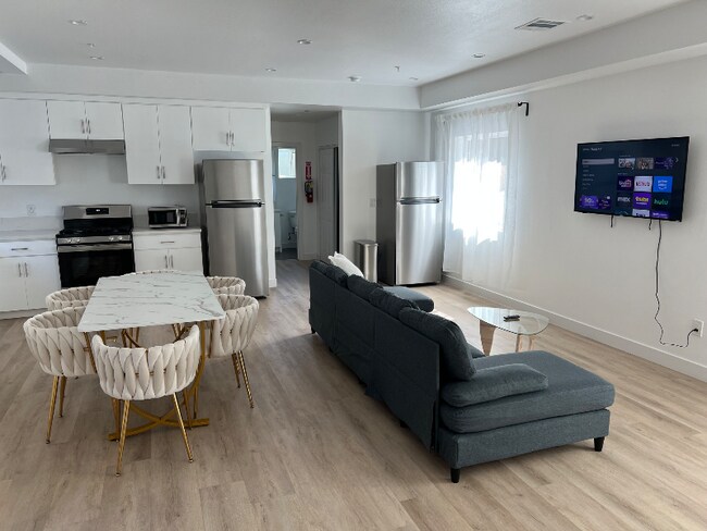 Foto del edificio - 1217 E 22nd St