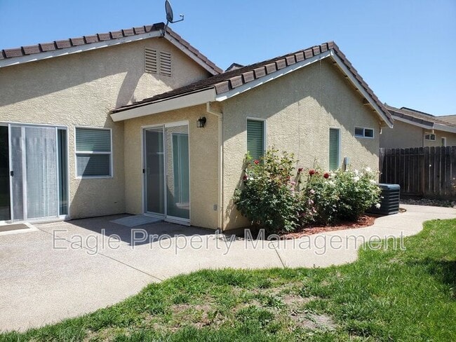 Building Photo - 9440 Stone Springs Dr