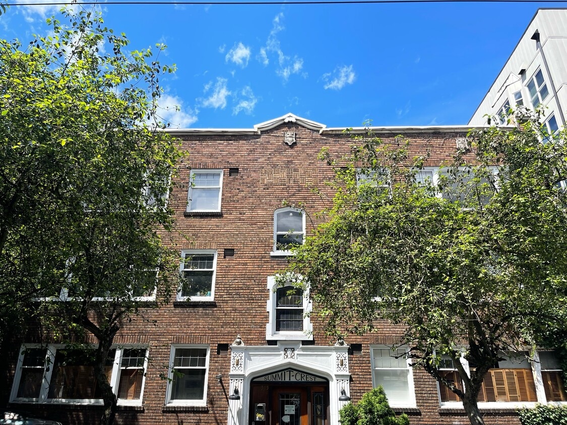 Building Photo - Madkin Apartments