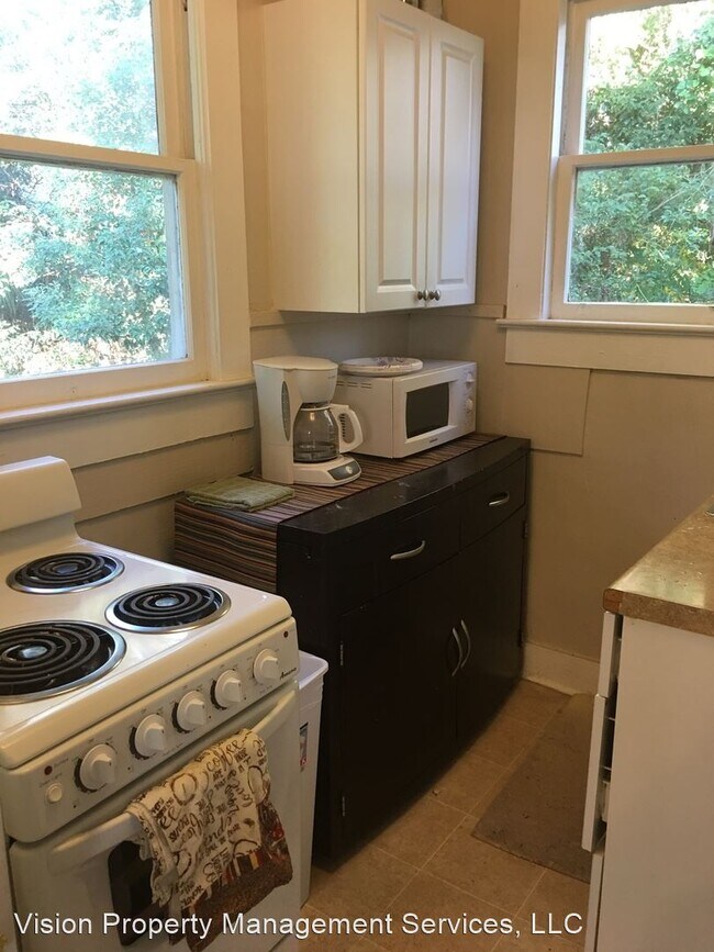 Foto del edificio - 1 br, 1 bath House - 2026 NW 3rd Ave