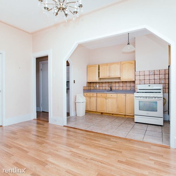 Building Photo - 991 Hart St