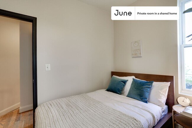 Foto del edificio - Room in Shared 4 bed/3.5 bath home