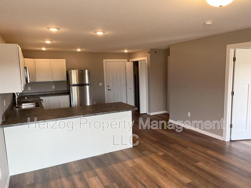 601 17th Avenue Southwest Unit Apt. 106, Cambridge, MN 55008 Condo