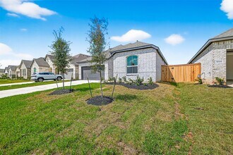 Building Photo - 3028 Avenida Sonoma Dr