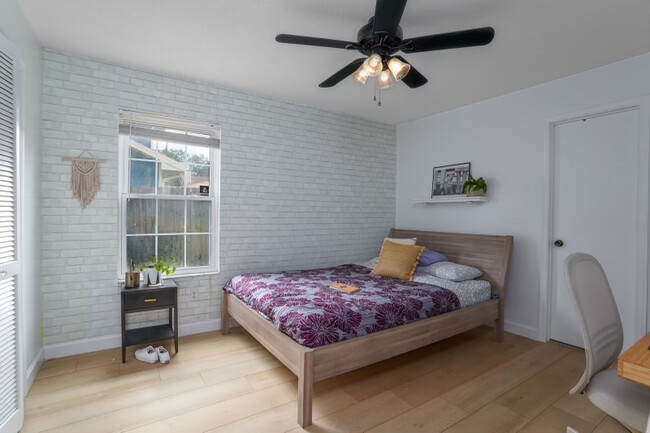 Foto del edificio - 7712 Fernbrook Way
