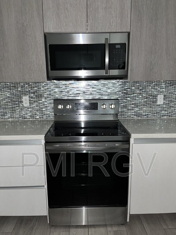 Foto del edificio - 805 W Garrison Dr