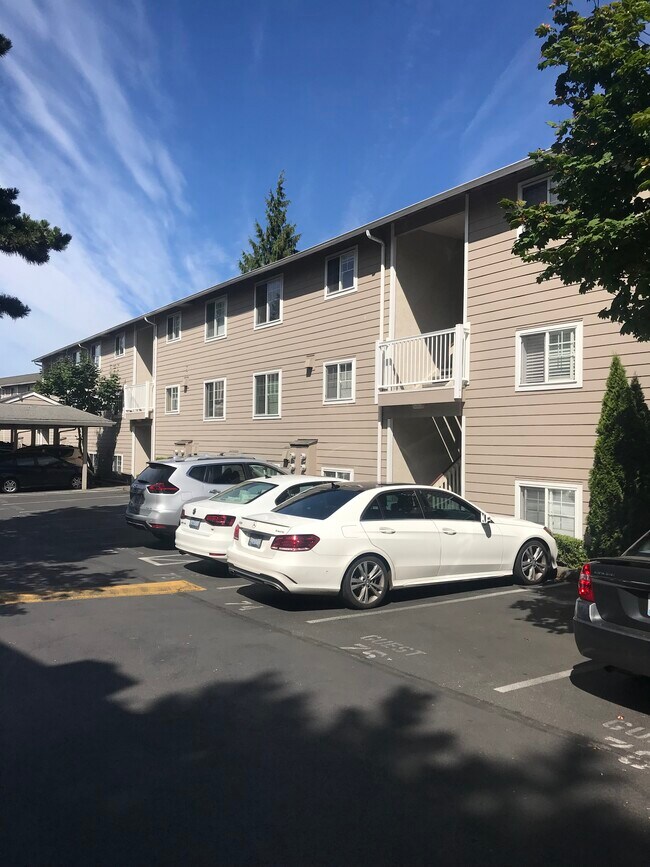 Foto del edificio - 1144 N 198th St