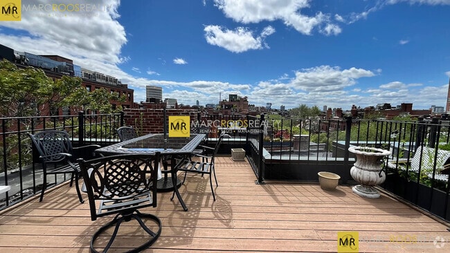 Building Photo - 232 Marlborough St