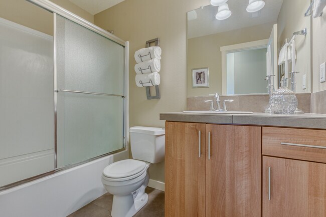 Foto del edificio - 8077 NE Miriam Way