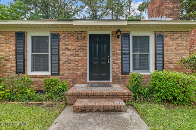 Building Photo - 111 Windsor Ct