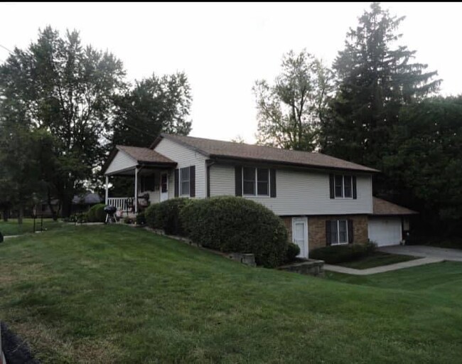 2 bed 1 bath Junction City duplex newly remodeled - 5601 N Humboldt Ave