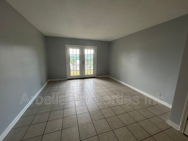 Building Photo - 103 Angeline Dr
