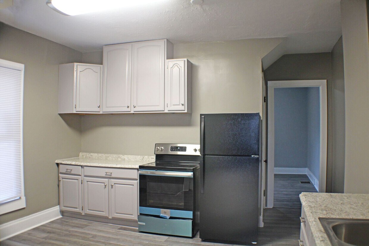 419421 Alberta St Unit 419, Dayton, OH 45410 Room for Rent in Dayton