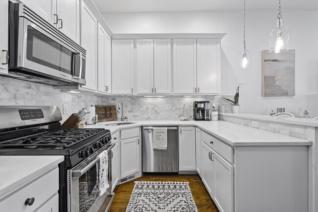 Foto del edificio - 496 E 3rd St