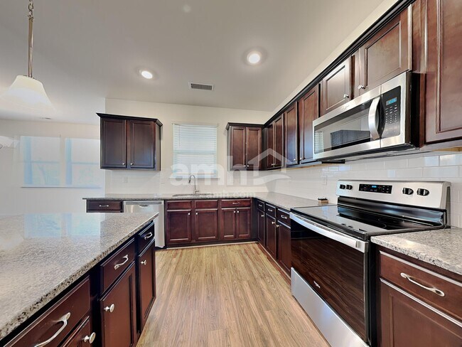 Building Photo - 2149 Laurel Vlg Cir