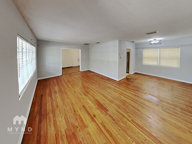 Foto del edificio - 809 Woodside Ave