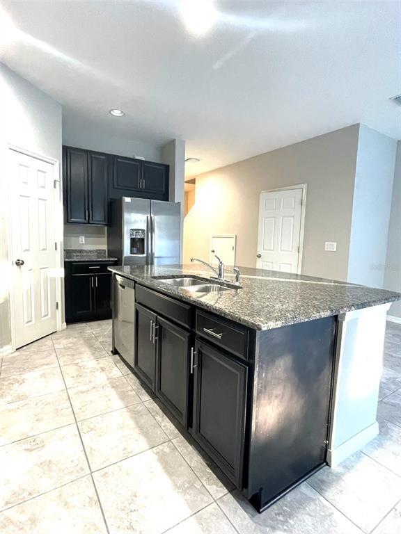 Building Photo - 7111 Summer Holly Pl