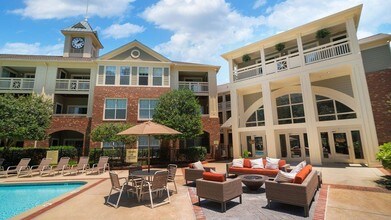 Building Photo - Crescent Arbors