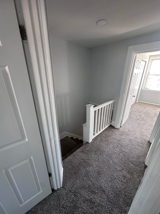 Building Photo - 2607 S 62nd St