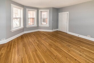 Interior Photo - Vandy House
