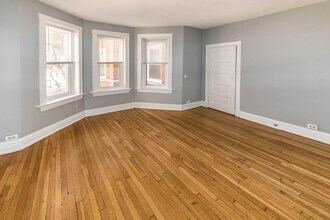 Interior Photo - Vandy House