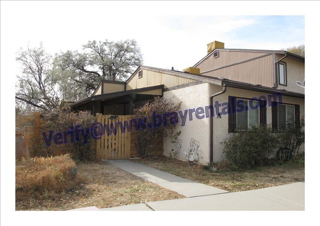 Foto del edificio - 3289 N Good Hope Cir