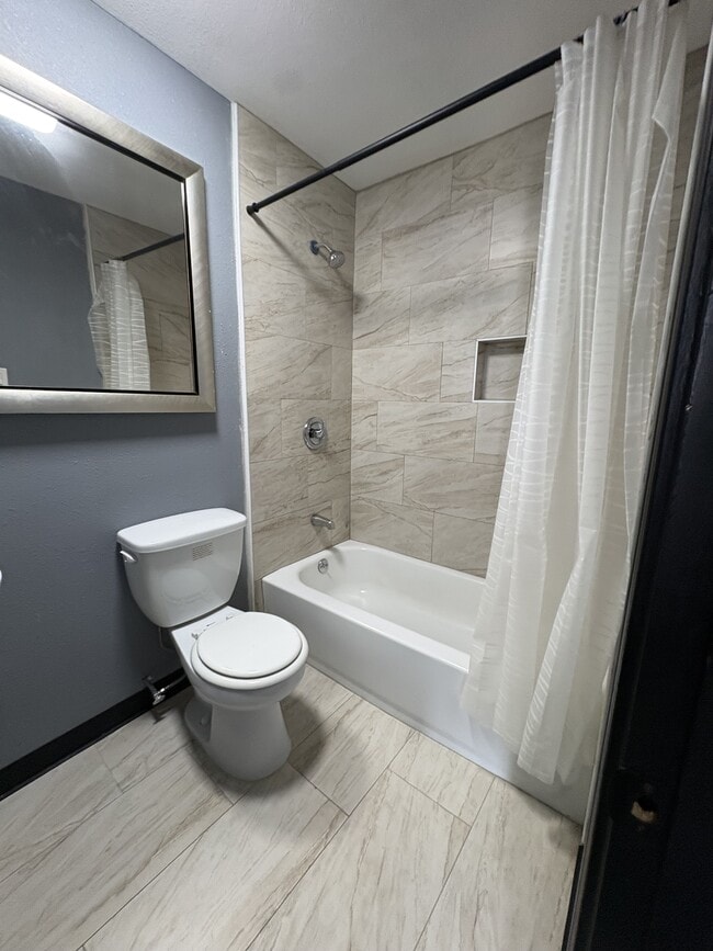 Photo - 711 Pasadena Fwy Apartment